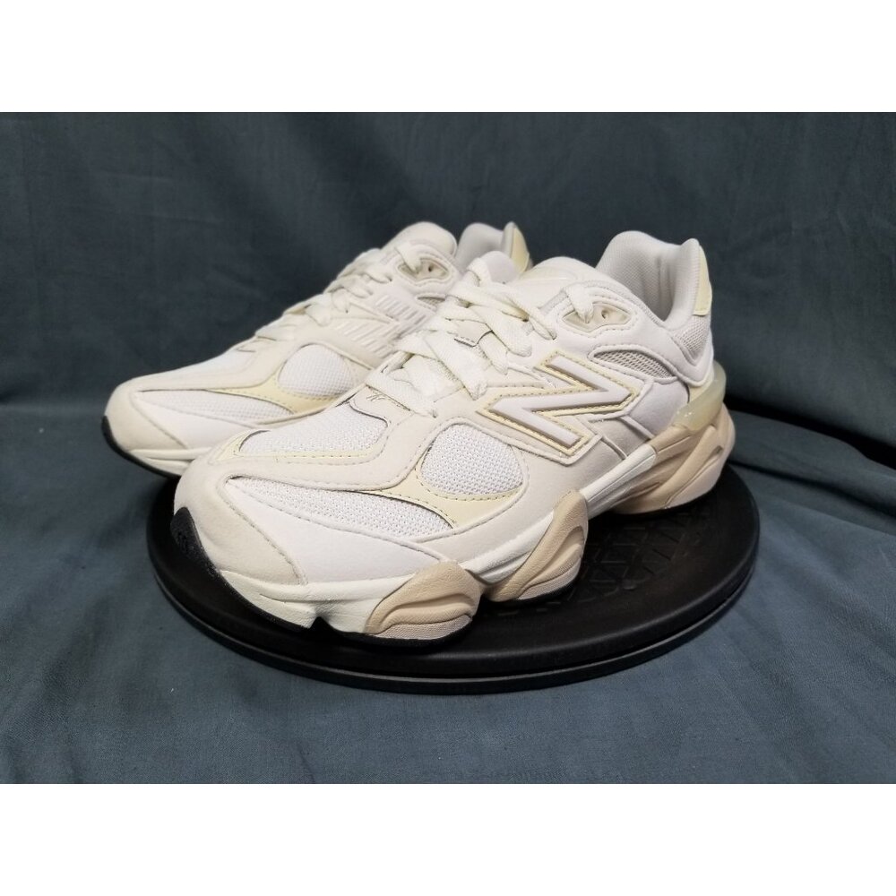 New Balance Kids 9060 Sneakers GC9060EK Linen Size 5 NEW NO BOX! - Picture 4 of 11